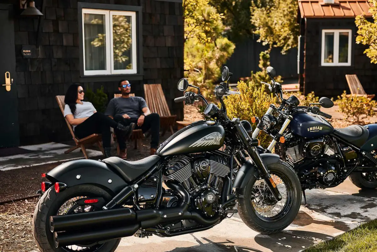 2025 Indian Chief Bobber Dark Horse