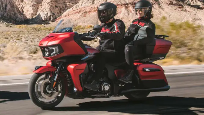 2025 Indian Pursuit Dark Horse