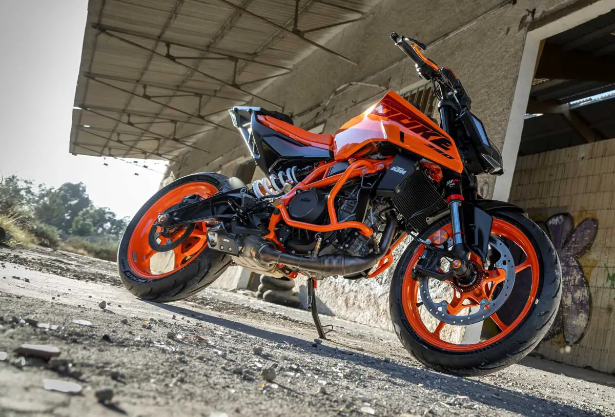 2025 KTM 390 Duke
