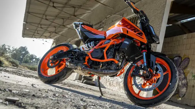 2025 KTM 390 Duke