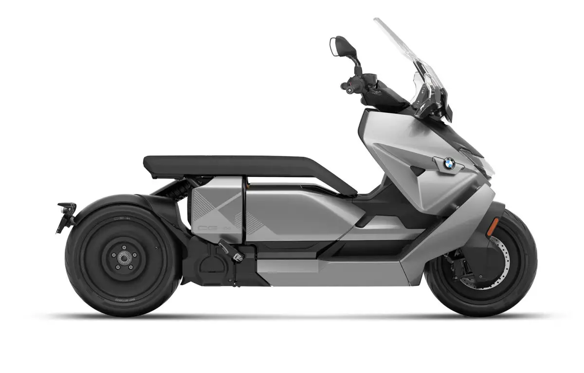 2026 BMW CE04