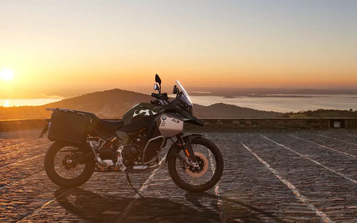 2026 BMW F900GS Adventure