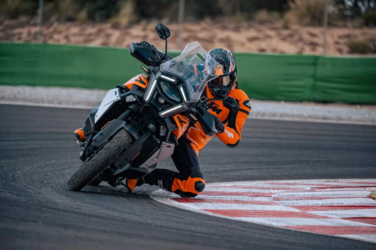 2026 KTM 1390 Super Adventure R