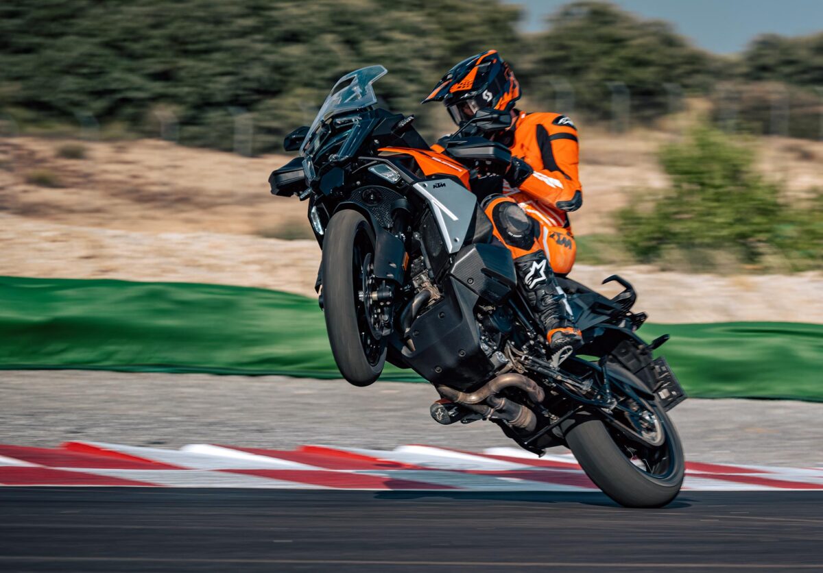 2026 KTM 1390 Super Adventure R