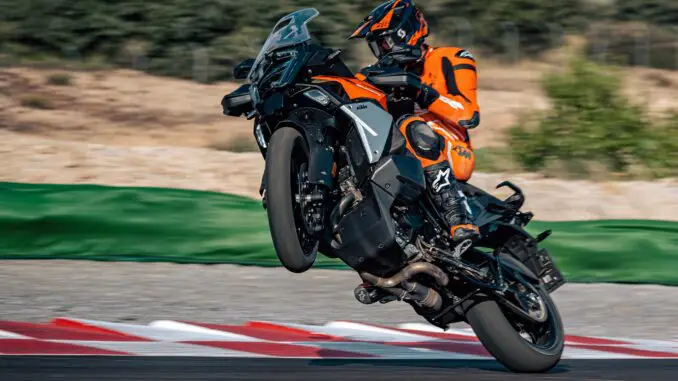 2026 KTM 1390 Super Adventure R