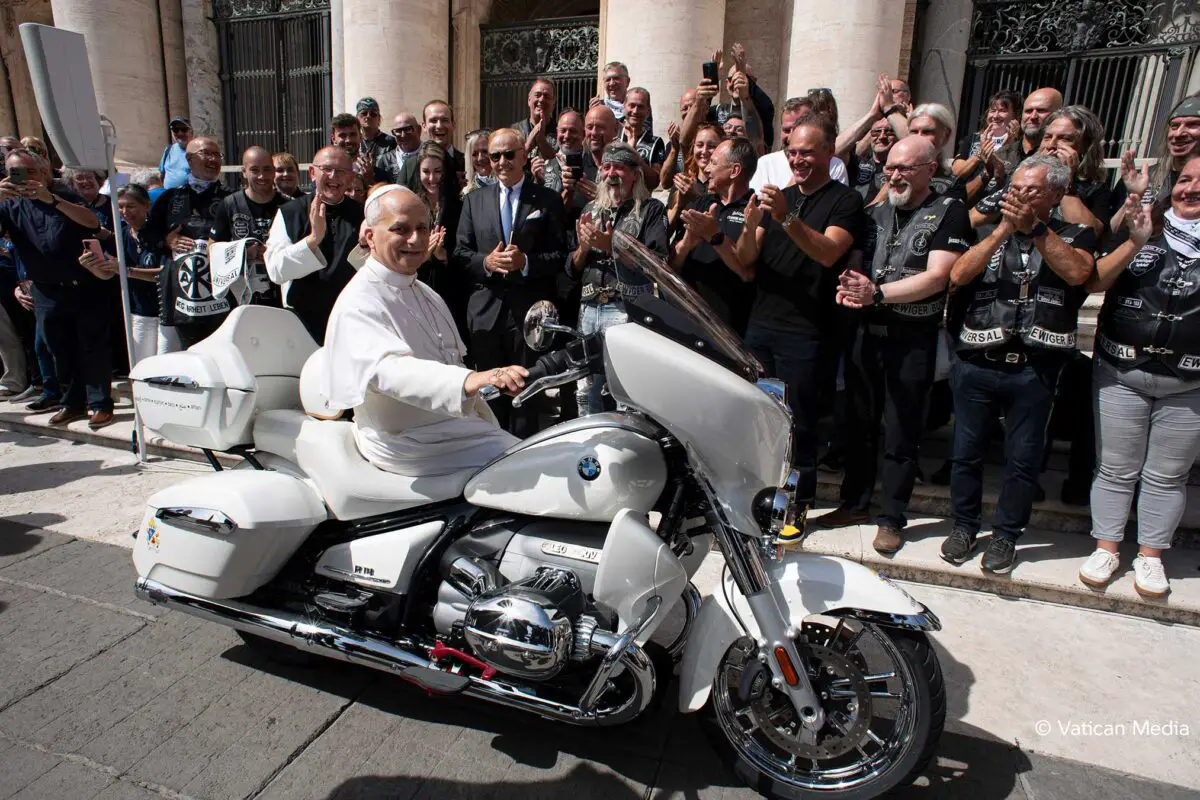 2026 BMW R18 Transcontinental Pope Leo XIV Edition