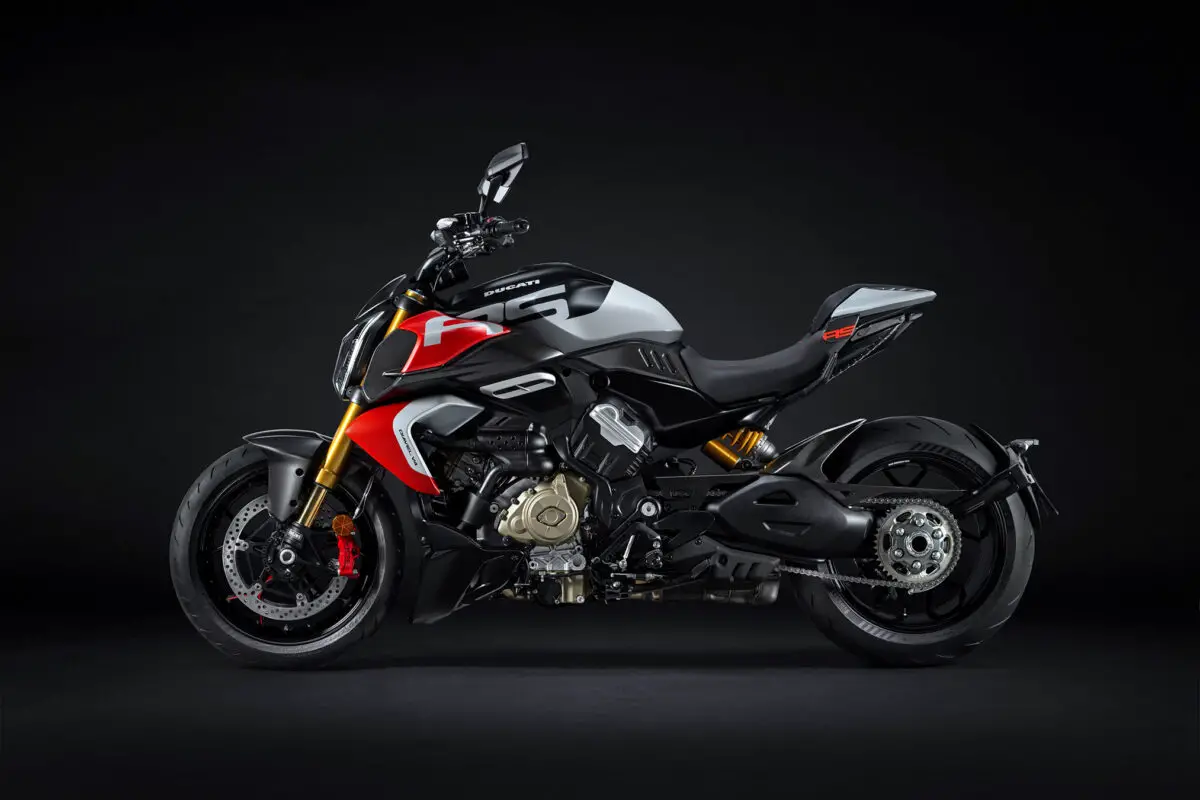 2026 Ducati Diavel V4 RS
