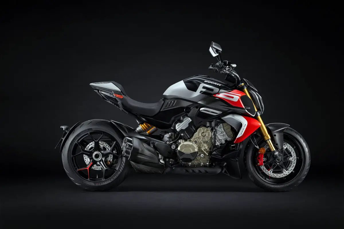 2026 Ducati Diavel V4 RS