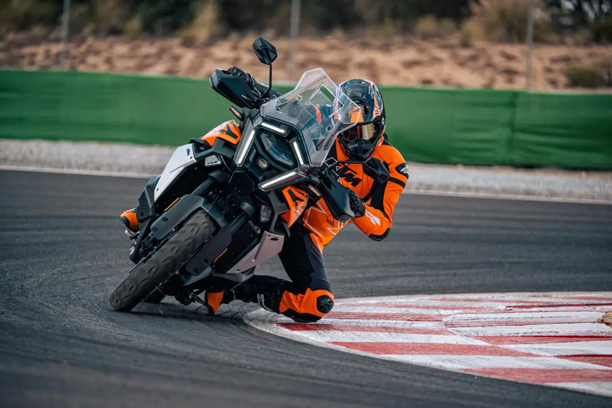2026 KTM 1390 Super Adventure S EVO