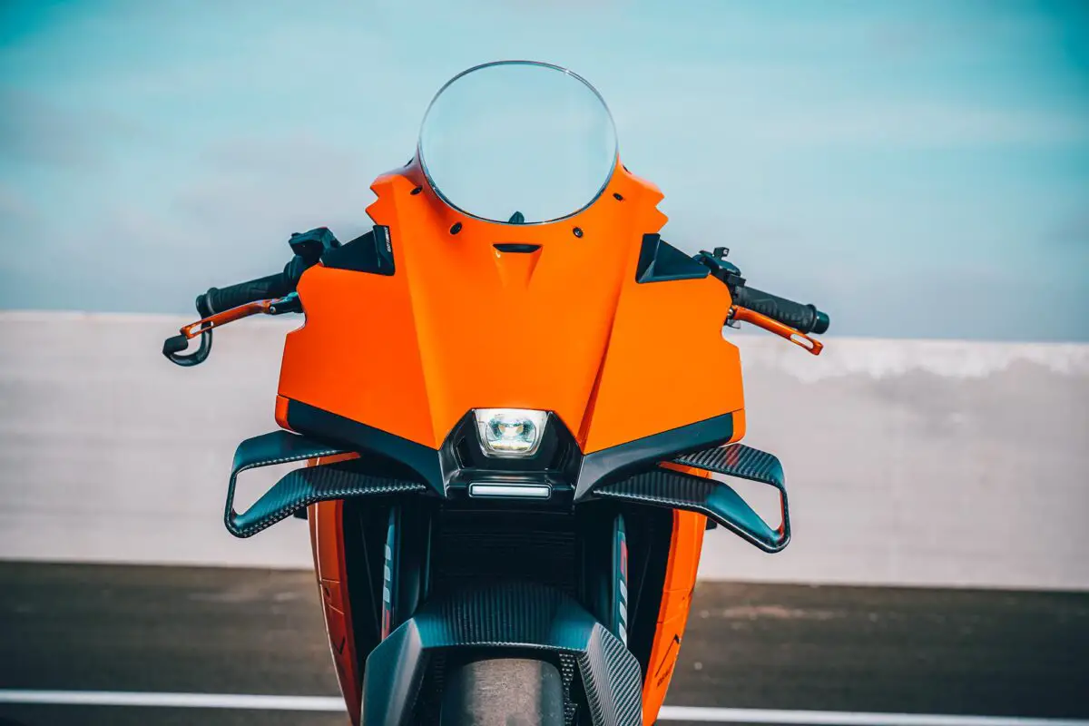2026 KTM 990 RC R