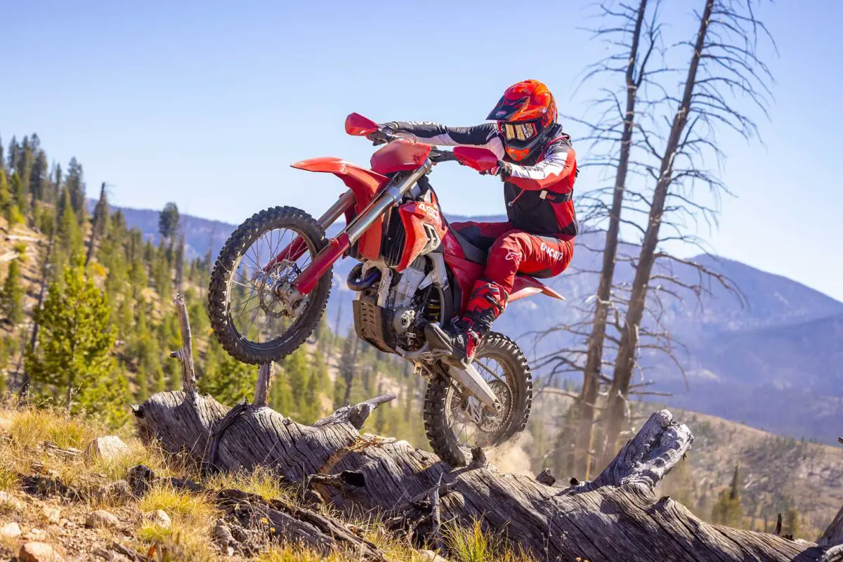 2026 Ducati Desmo450 EDX