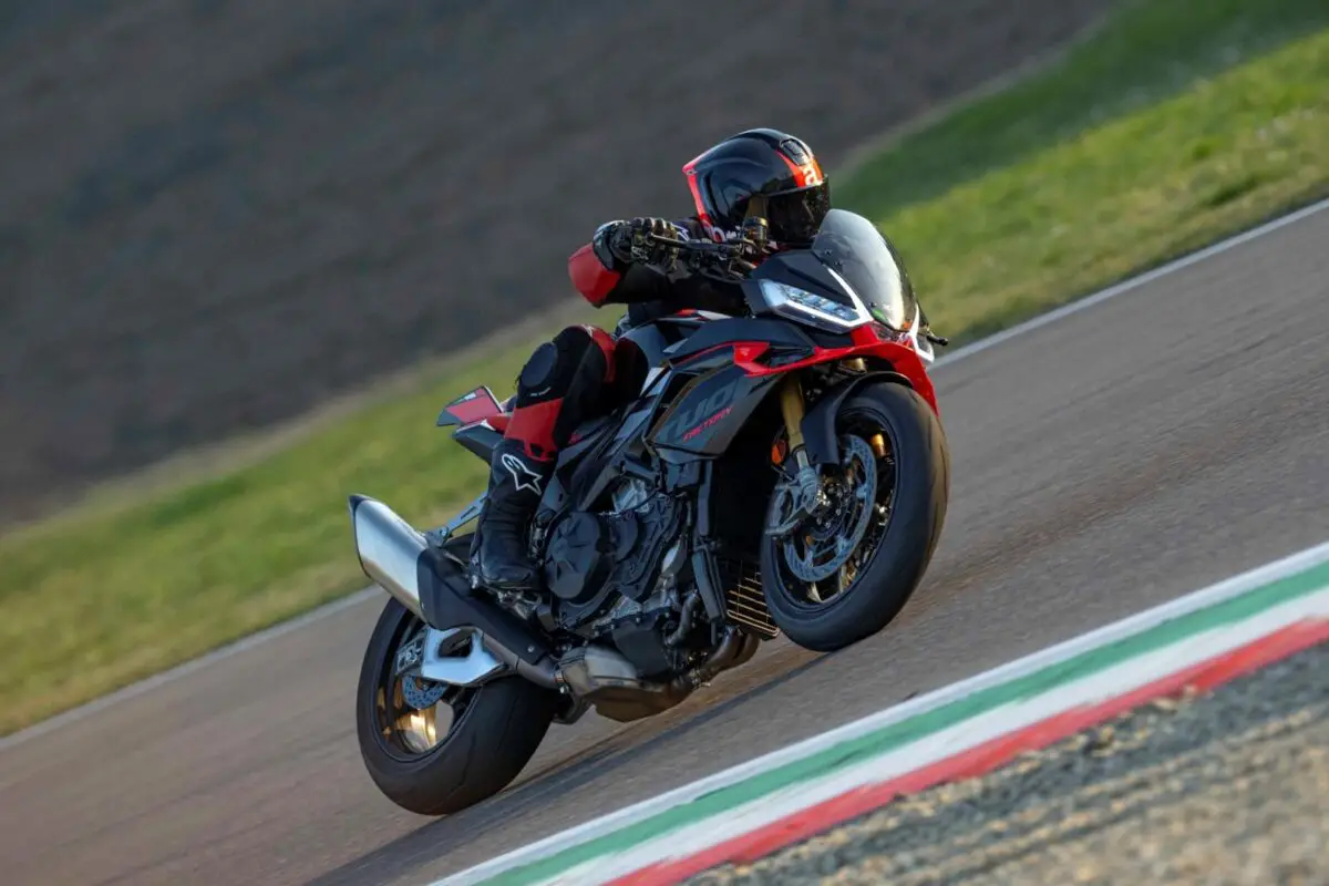 2026 Aprilia Tuono V4 Factory