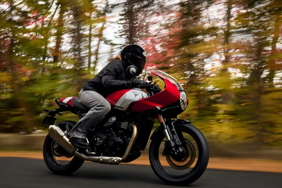 2026 Triumph Thruxton 400